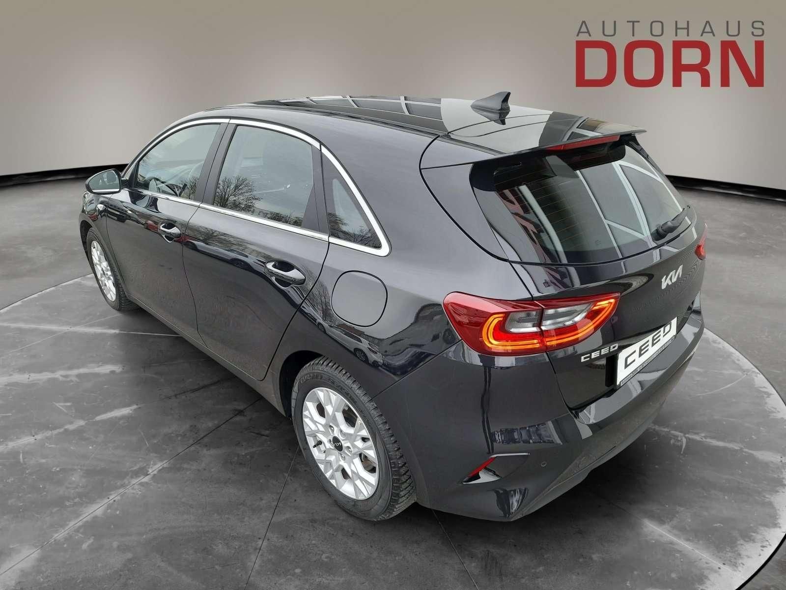 Kia Ceed Vision 1.5T DCT7 - Samsaru's Car Outlet
