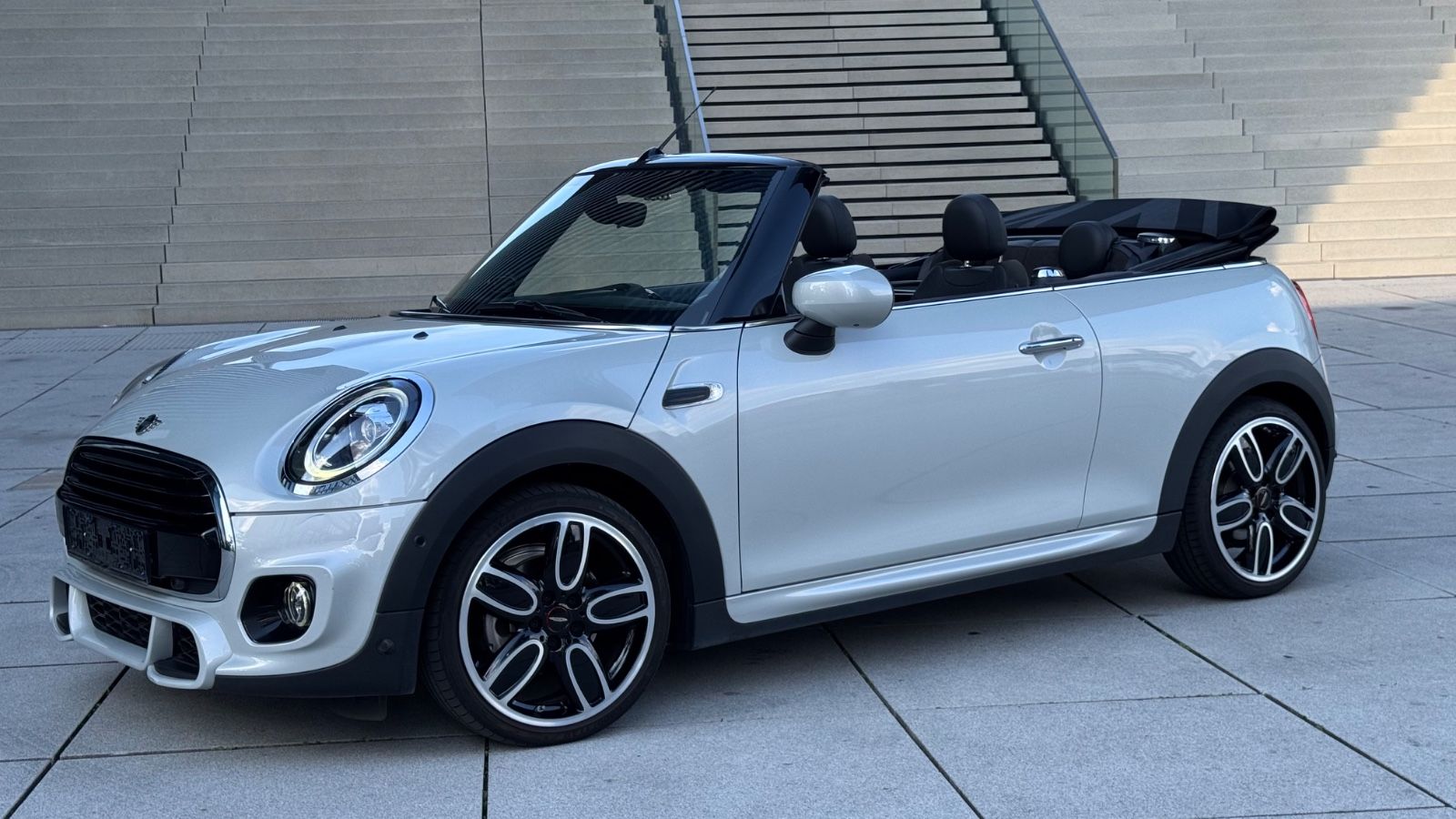 MINI Cabrio John Cooper Works - Samsaru's Car Outlet