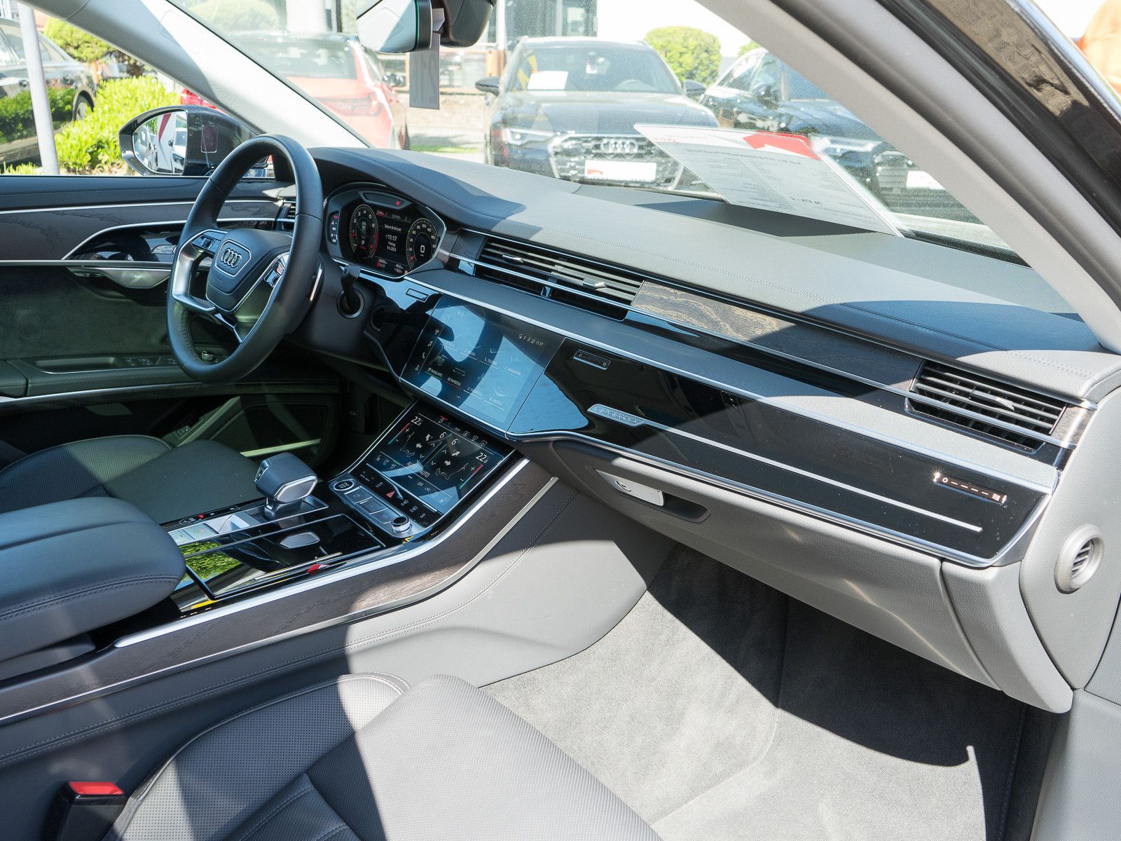 Audi A8 L 55TFSI - Samsaru's Car Outlet