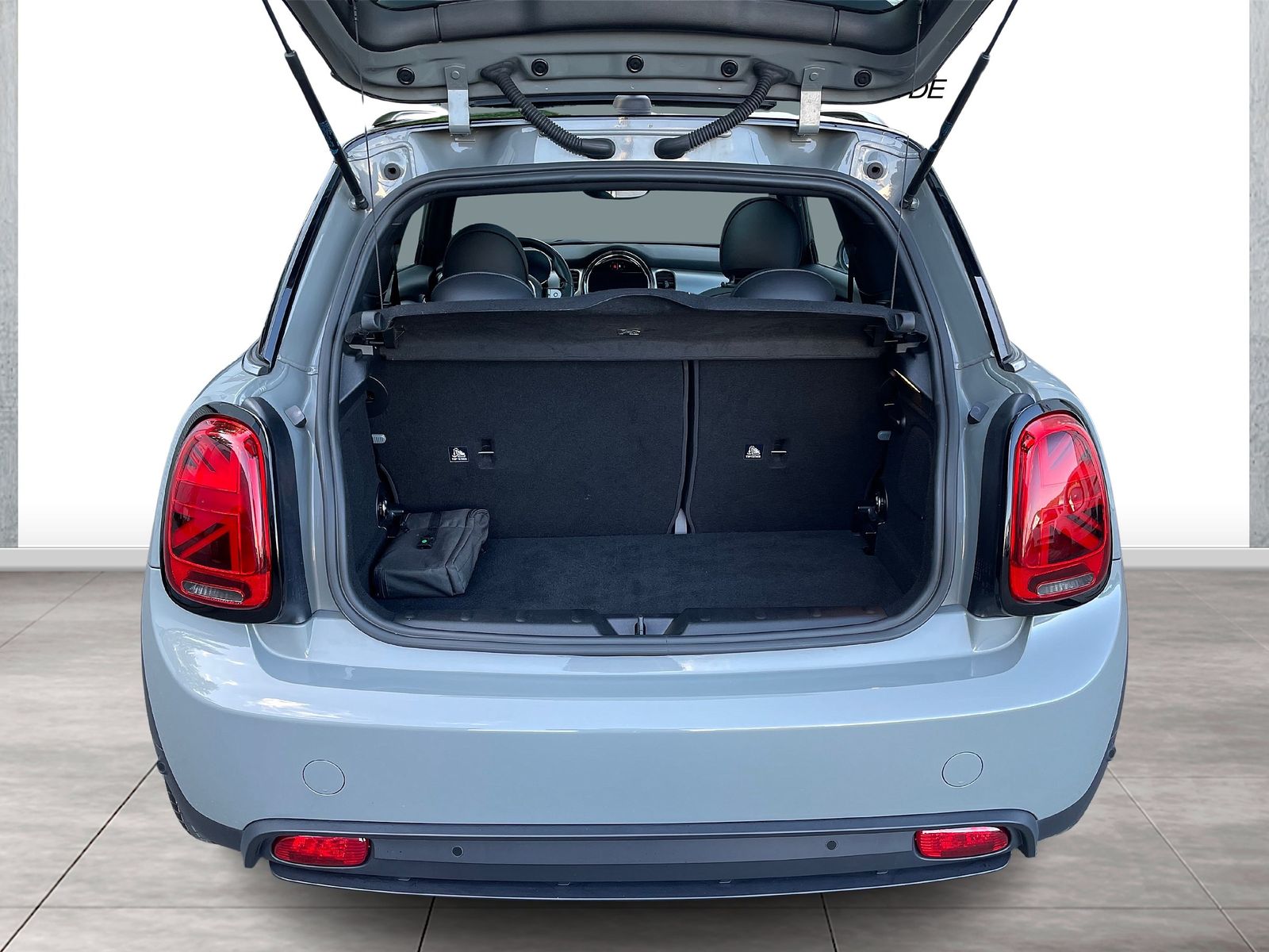 MINI Cooper SE YOURS TRIM - Samsaru's Car Outlet