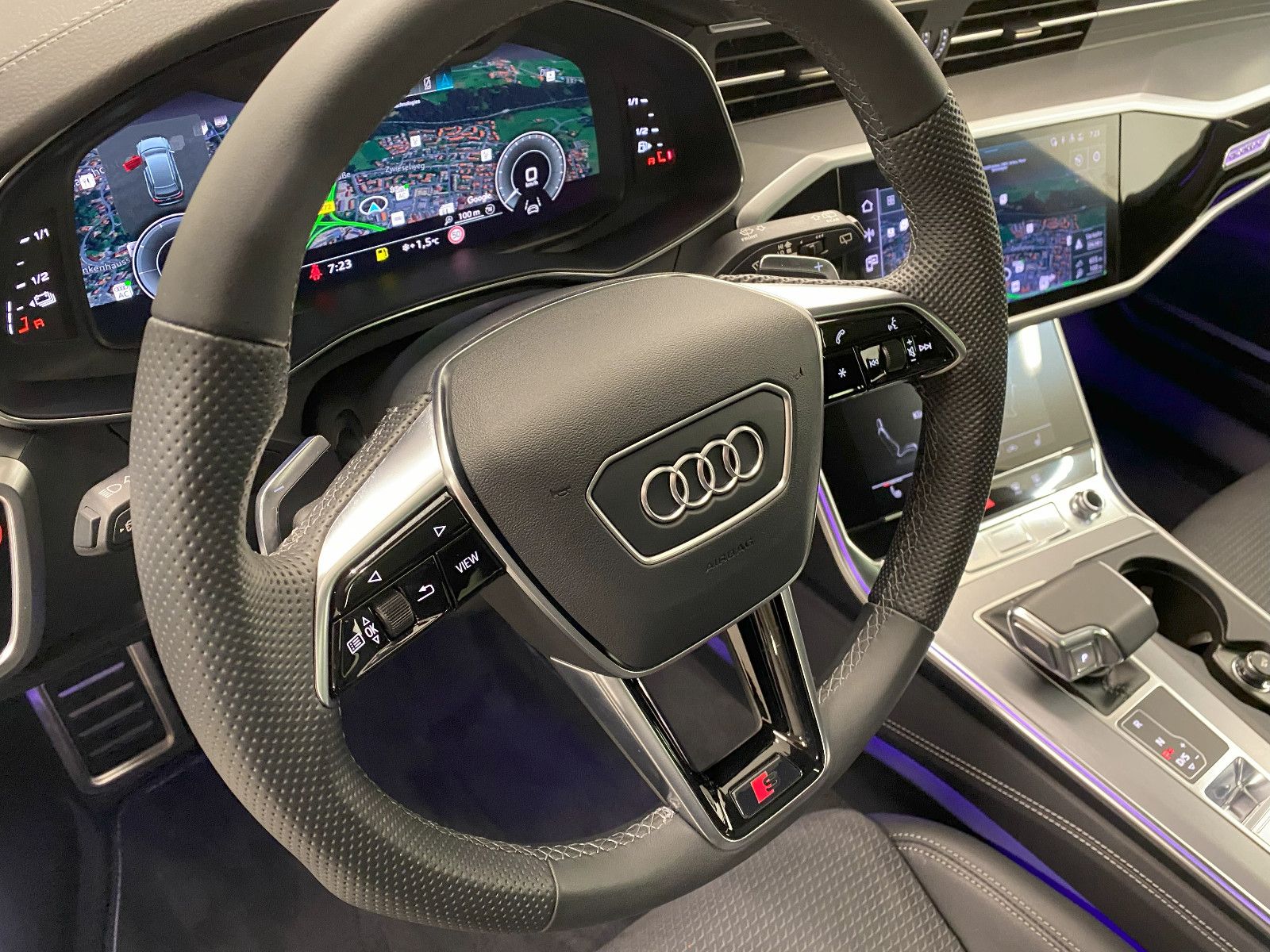 Audi A6 Avant 55 TFSIe quattro S line - Samsaru's Car Outlet