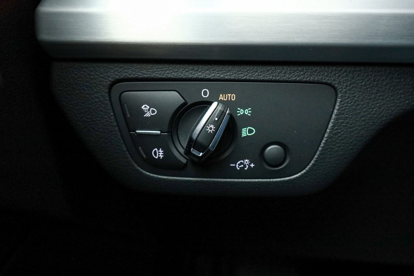 Audi Q5 S line 55 TFSI e qu. AHK, Matrix, Parken, ACC