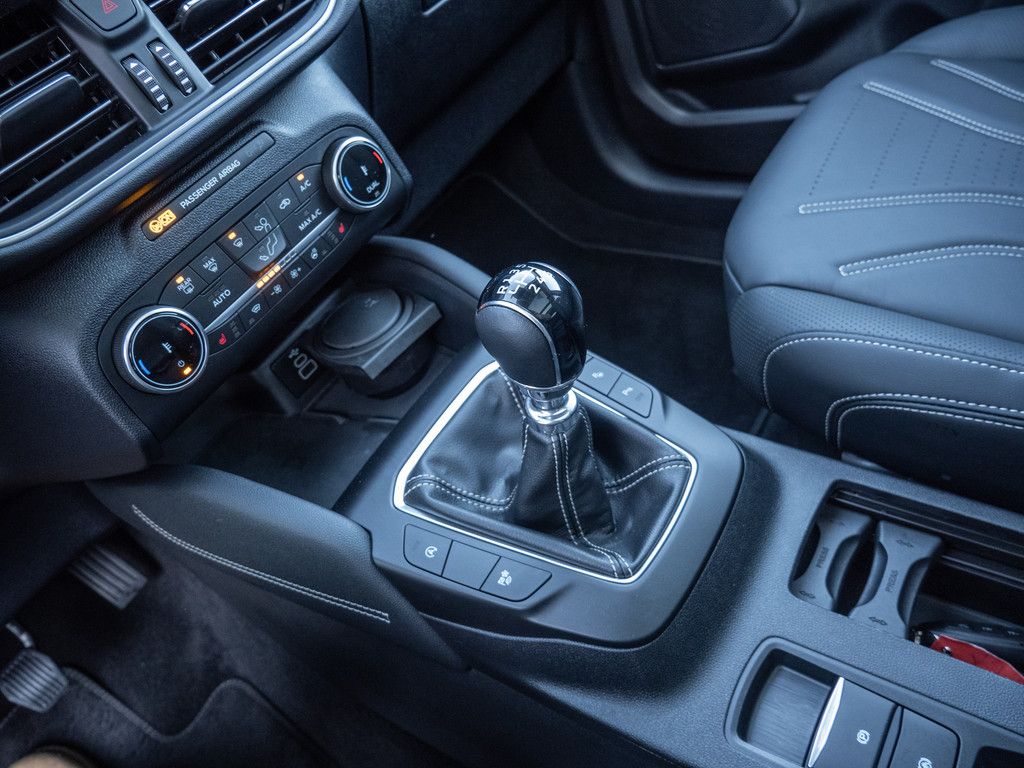 Ford KUGA VIGNALE - Samsaru's Car Outlet