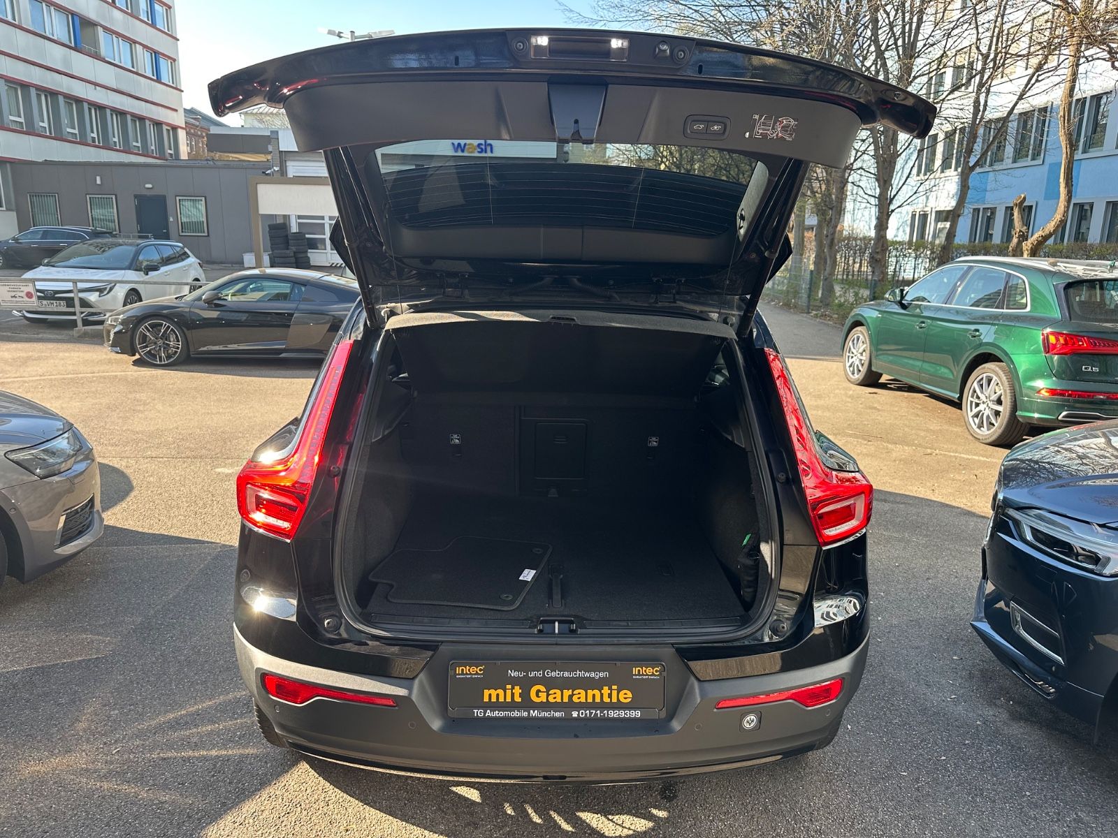 Volvo XC40 R-Design - Samsaru's Car Outlet