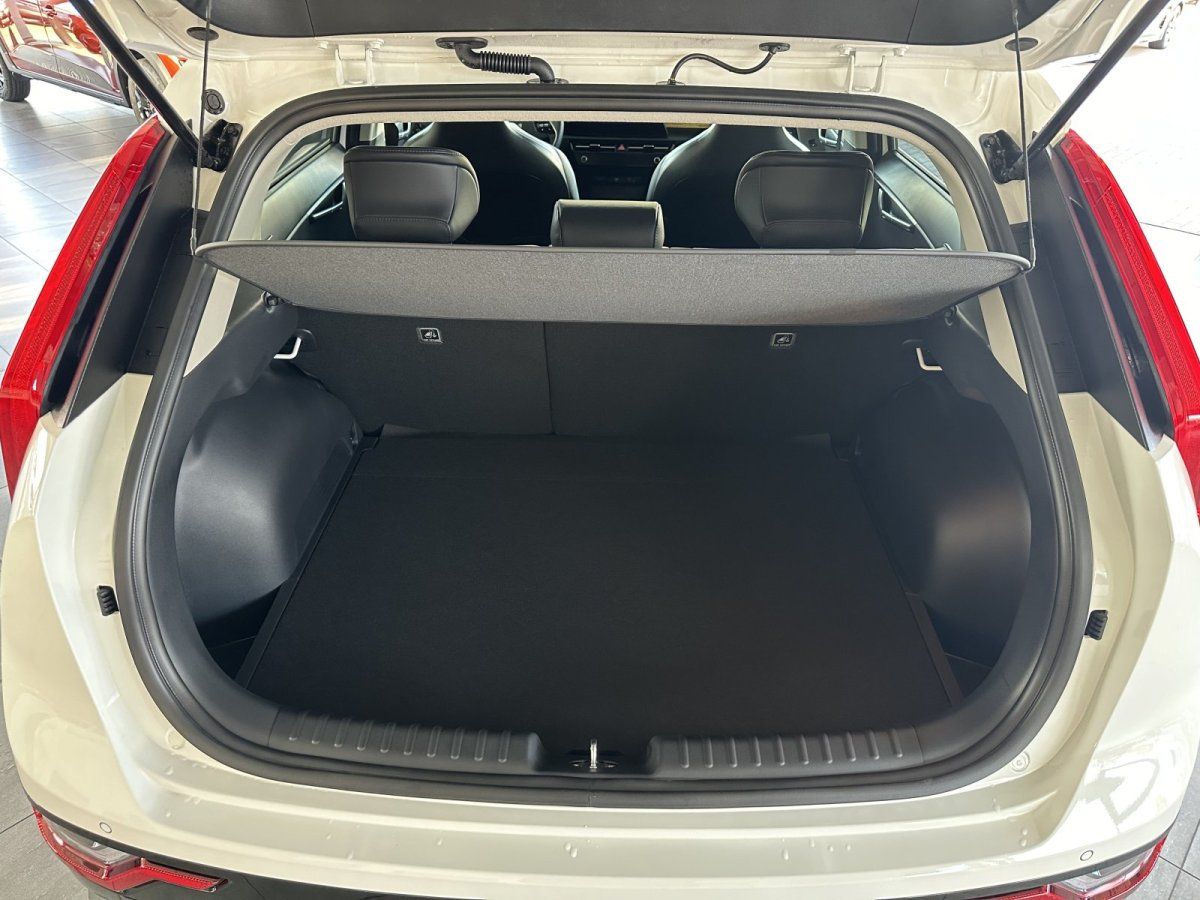Kia Niro 1.6 HEV 129 DCT Vision - Samsaru's Car Outlet