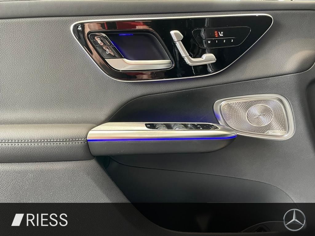 Mercedes-Benz GLC 300 d 4M AMG+PANO+STDHZG+HUD+DISTR+AHK+KEYL+