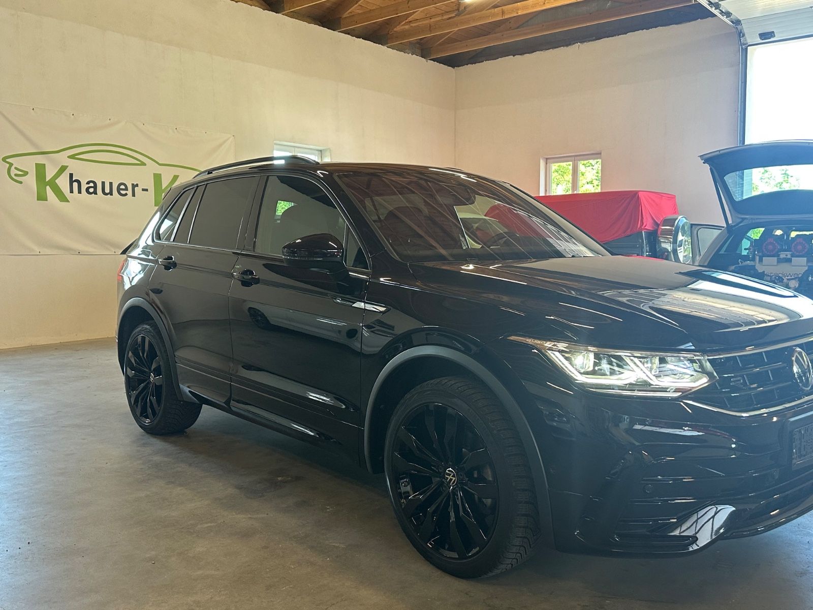 Volkswagen Tiguan R-Line 4Motion - Samsaru's Car Outlet