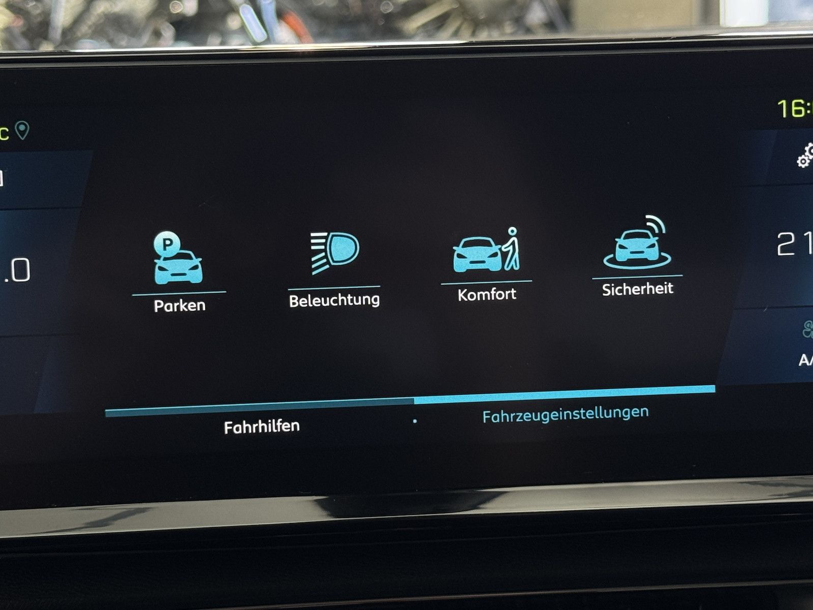 Peugeot 3008 1.6 225 Allure 1.Hand Plug-In Hybrid AHK