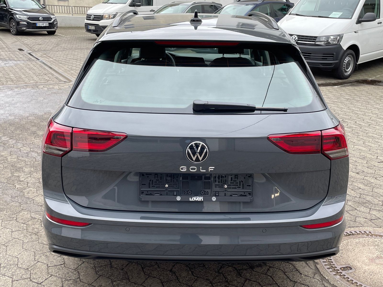 Volkswagen Golf VIII Variant 1.5 TSI Life - Samsaru's Car Outlet