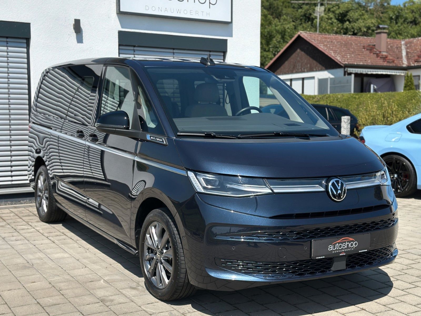 Volkswagen T7 Multivan 2.0 TDI - Samsaru's Car Outlet