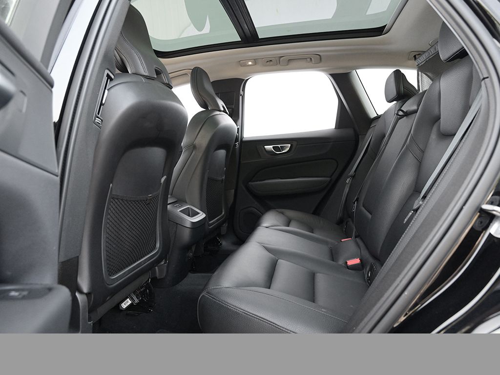 Volvo XC60 B4 Plus Dark - Samsaru's Car Outlet