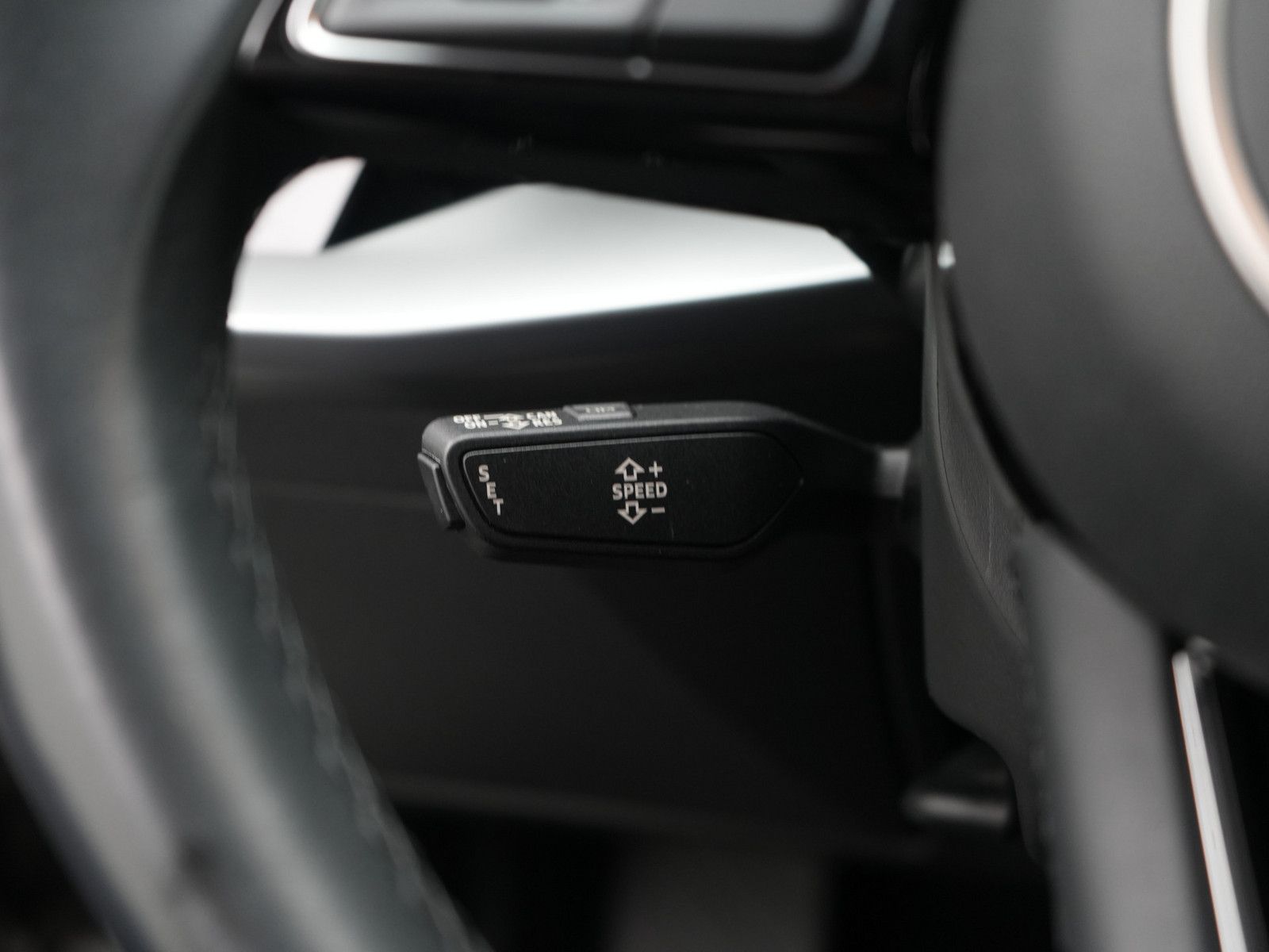 Audi A3 S-TRON AHK NAVI STANDHZ SHZ