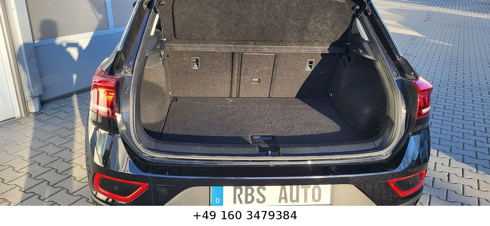 Volkswagen T-Roc Life - Samsaru's Car Outlet