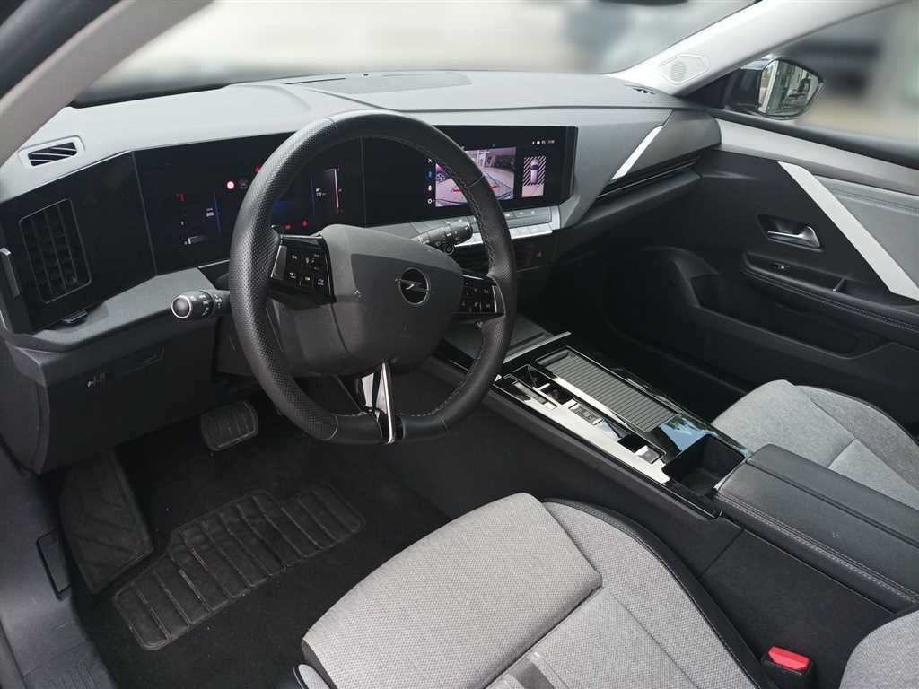 Opel Astra 1.2 Business - Samsaru's Car Outlet