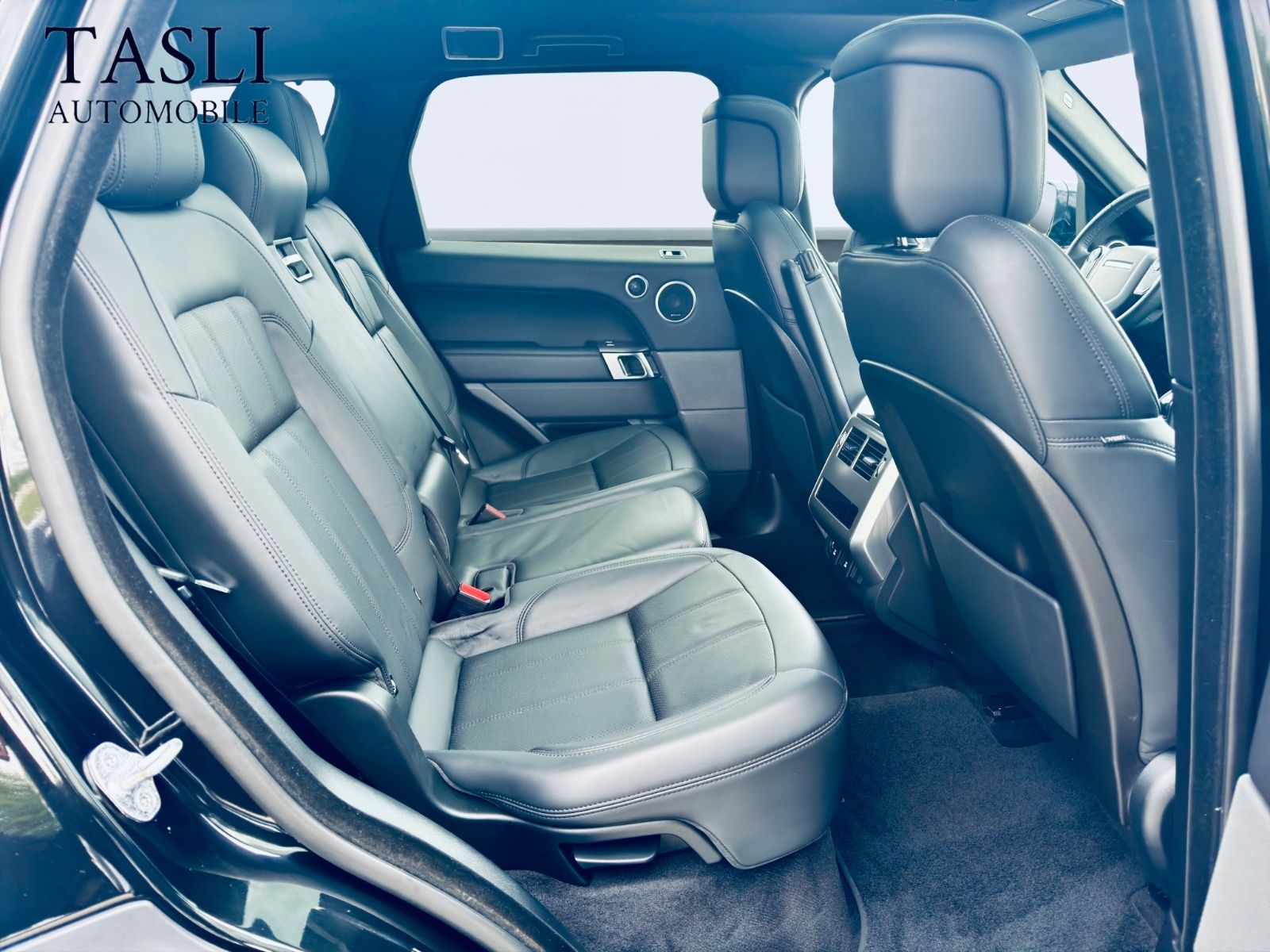 Range Rover Sport HSE Dynamic P400e BLACK - Samsaru's Car Outlet