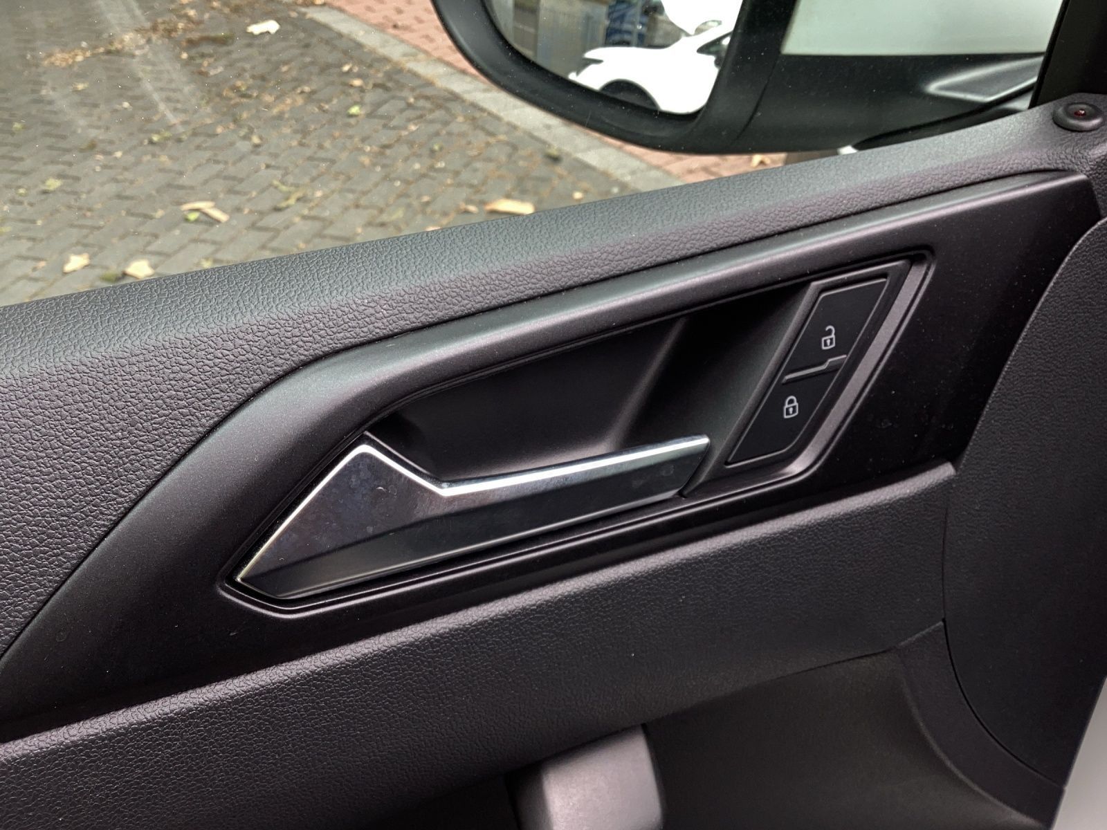 Volkswagen Taigo 1.0 TSI - Samsaru's Car Outlet