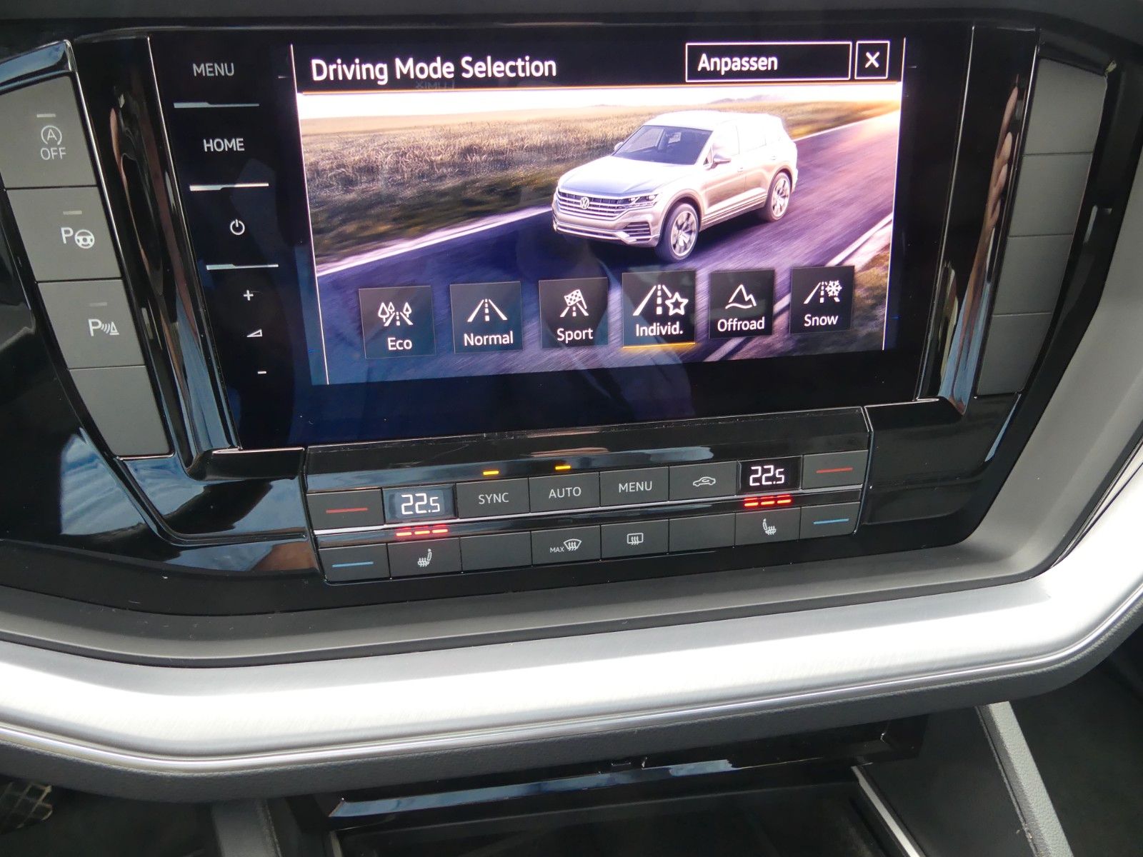 Volkswagen Touareg Elegance 4Motion - Samsaru's Car Outlet