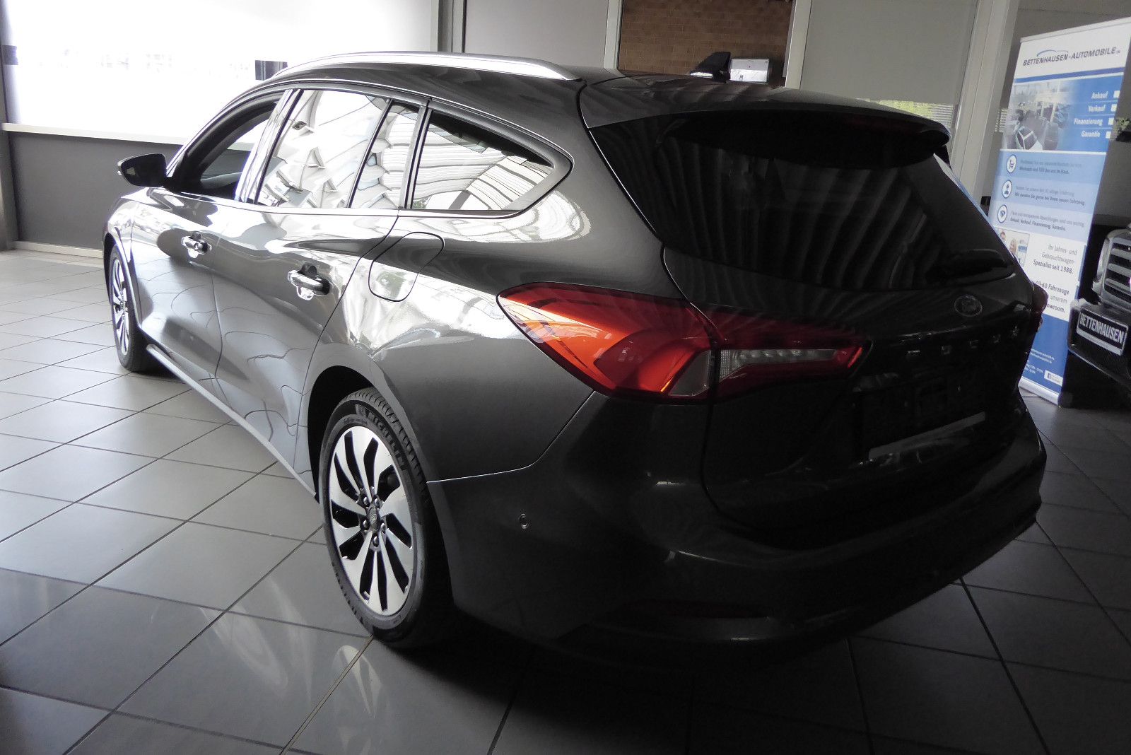 Ford Focus Turnier - Samsaru's Car Outlet