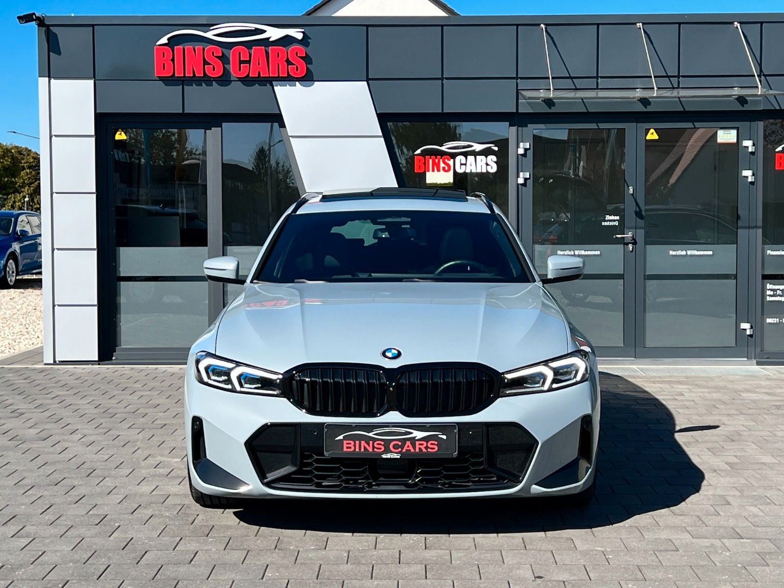 BMW 320d xDrive M Sport*360°HUD*Pano*HK*Standhzg*ACC
