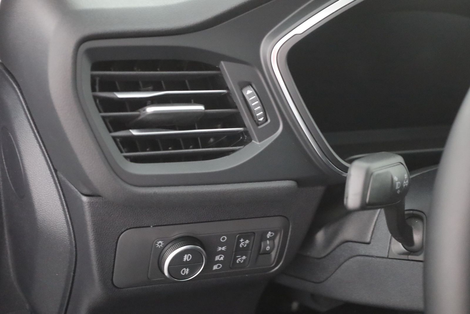 Ford Kuga 1.5 EB Titanium - Samsaru's Car Outlet