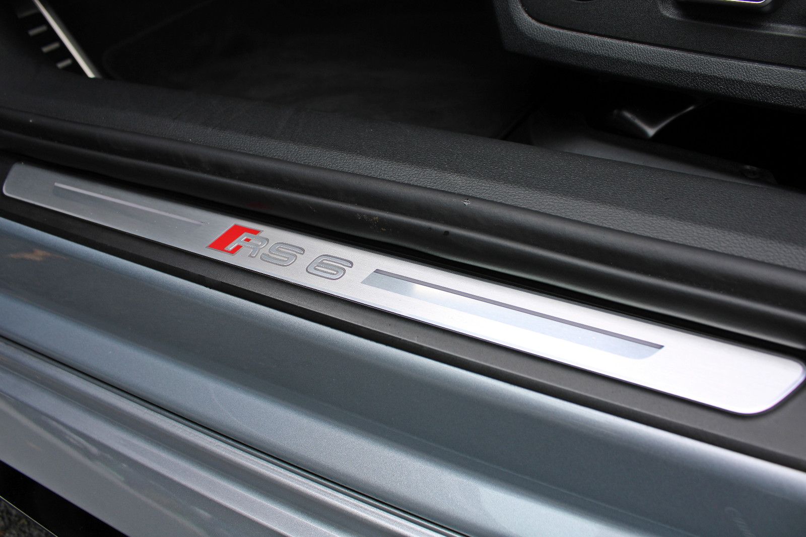 Audi RS6 Avant TFSI qu performance PANO LASER AHK HUD