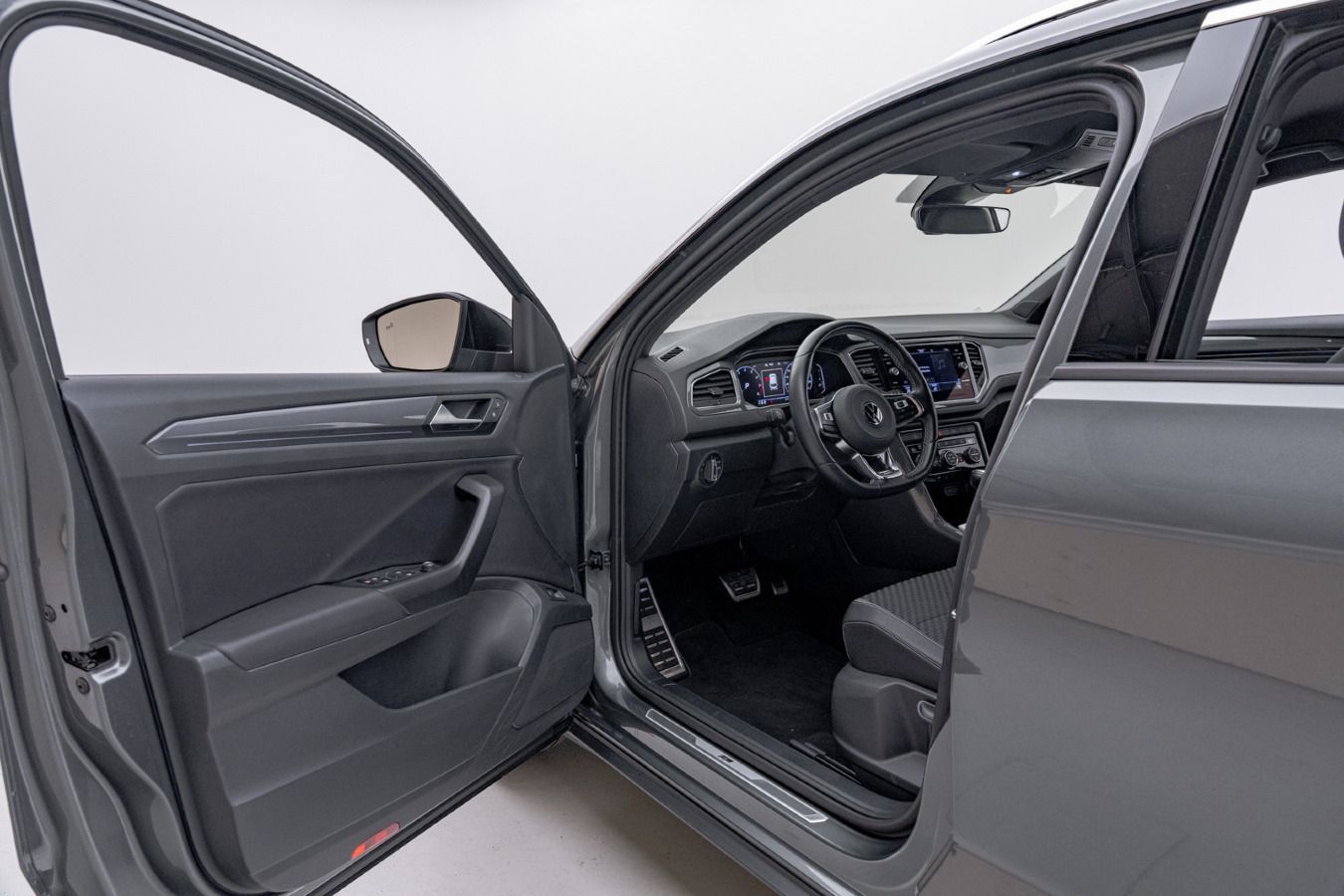 Volkswagen T-Roc 2.0 TSI DSG SPORT 4x4 - Samsaru's Car Outlet