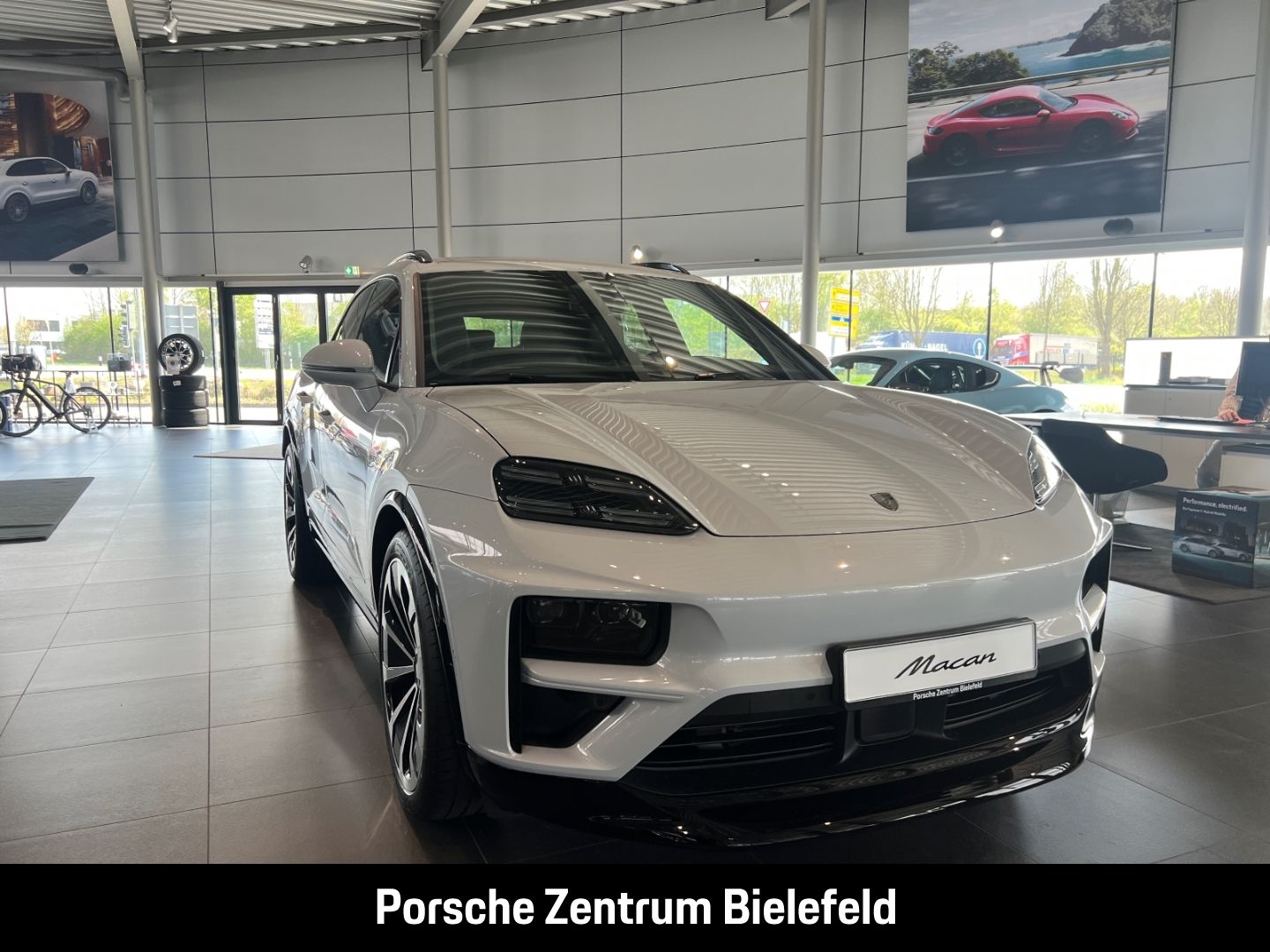 Porsche Macan Turbo Burmester Luftfederung Panoramadach