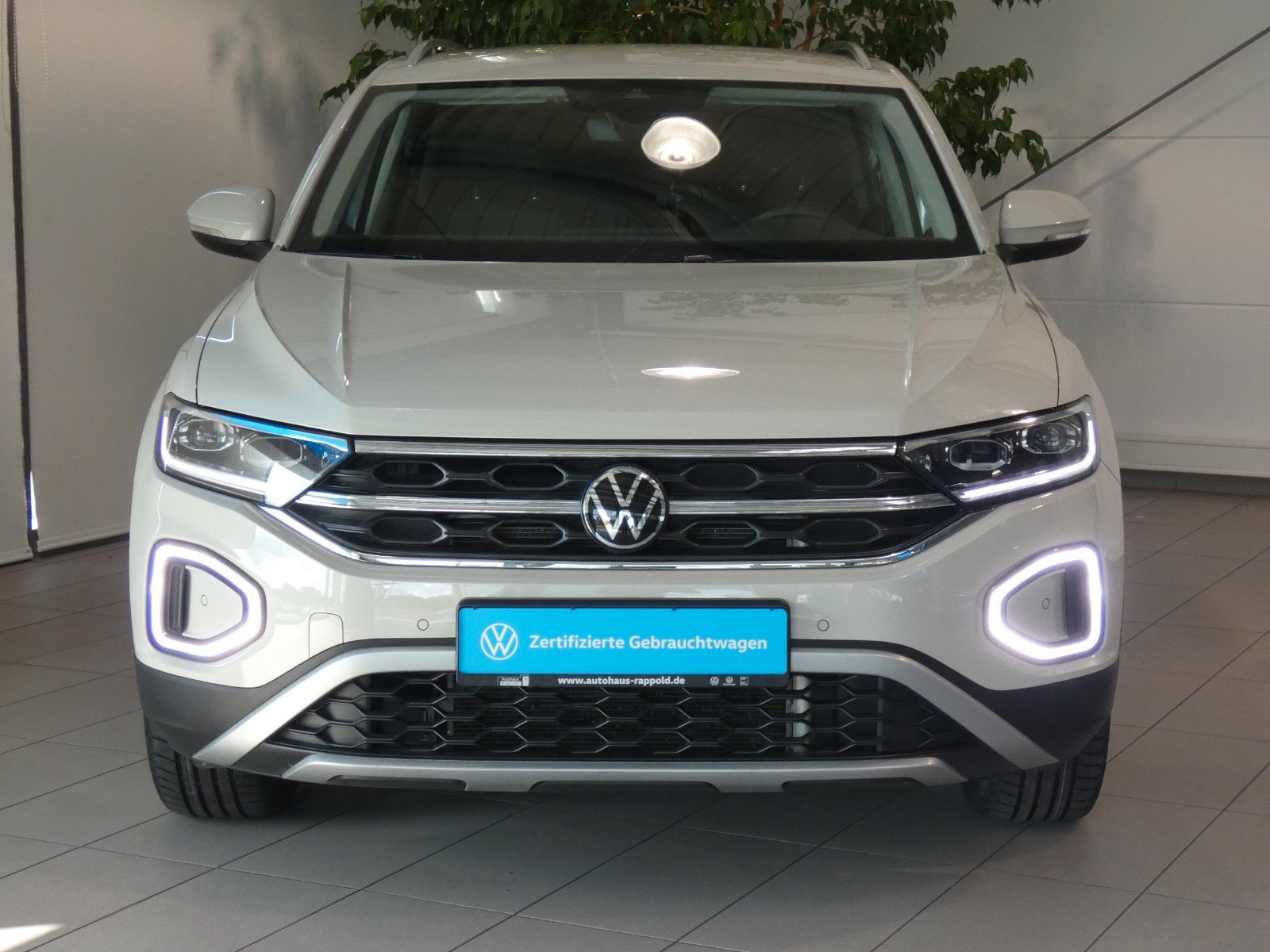 Volkswagen T-Roc 2.0 TDI Style 4Motion DSG - Samsaru's Car Outlet