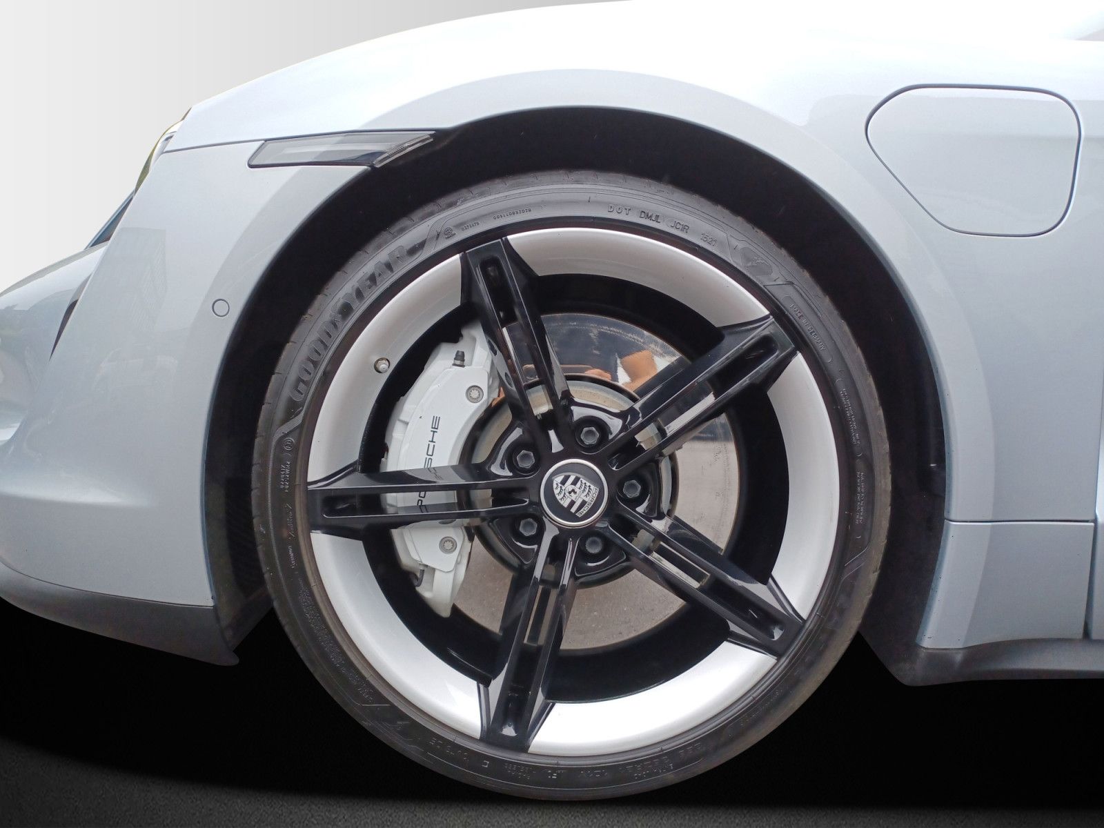 Porsche Taycan 4S