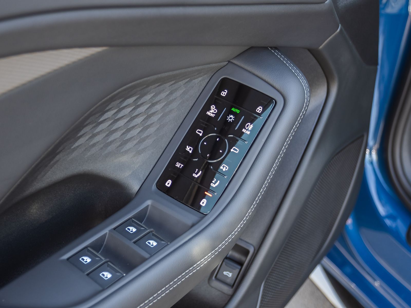 Audi A6 Avant S line TDI qu Stronic Navi Matrix Panor