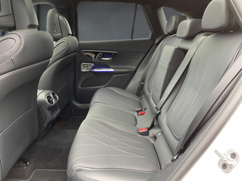 Mercedes-Benz GLC 220 d 4M AMG+AHK+Pano+Distronic+Navi+LM