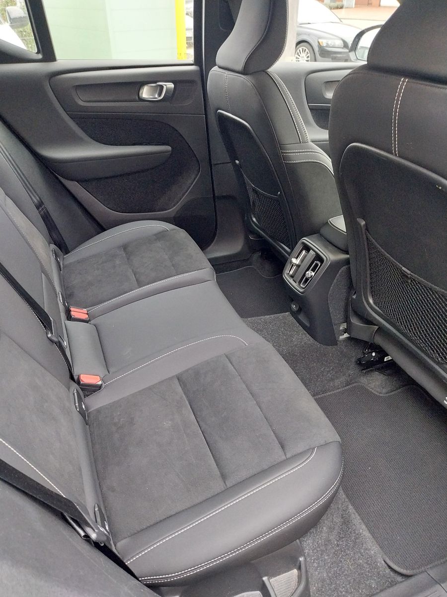 Volvo XC40 Ultimate Recharge Pure Electric 2WD