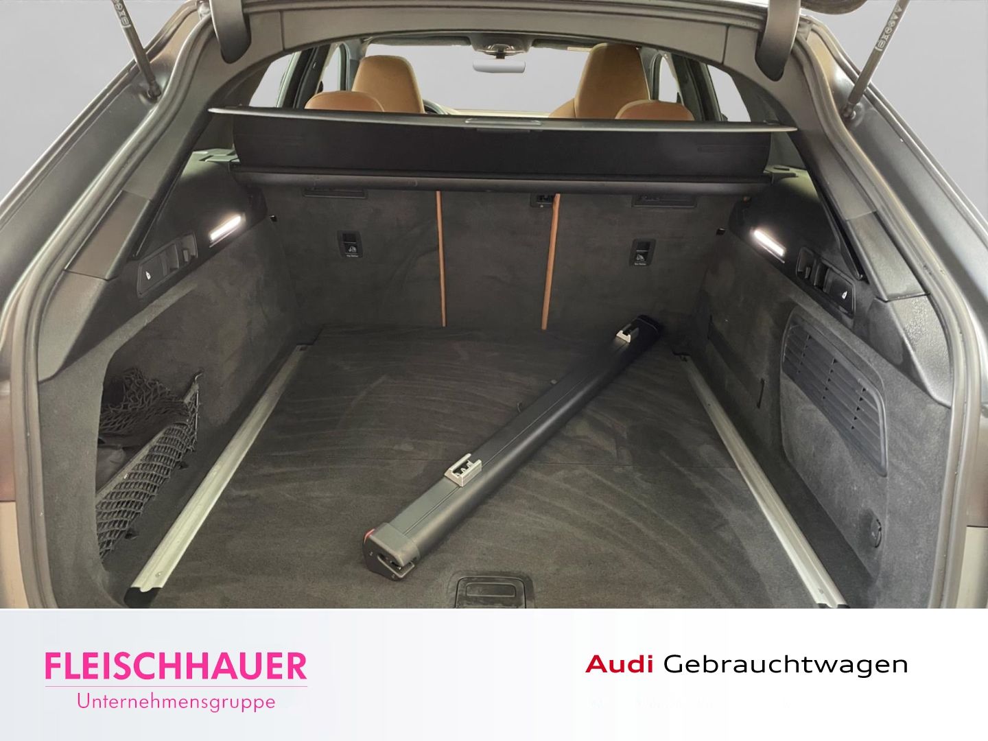 Audi RS6 Avant quattro HUD StandHZG Pano Navi Leder D