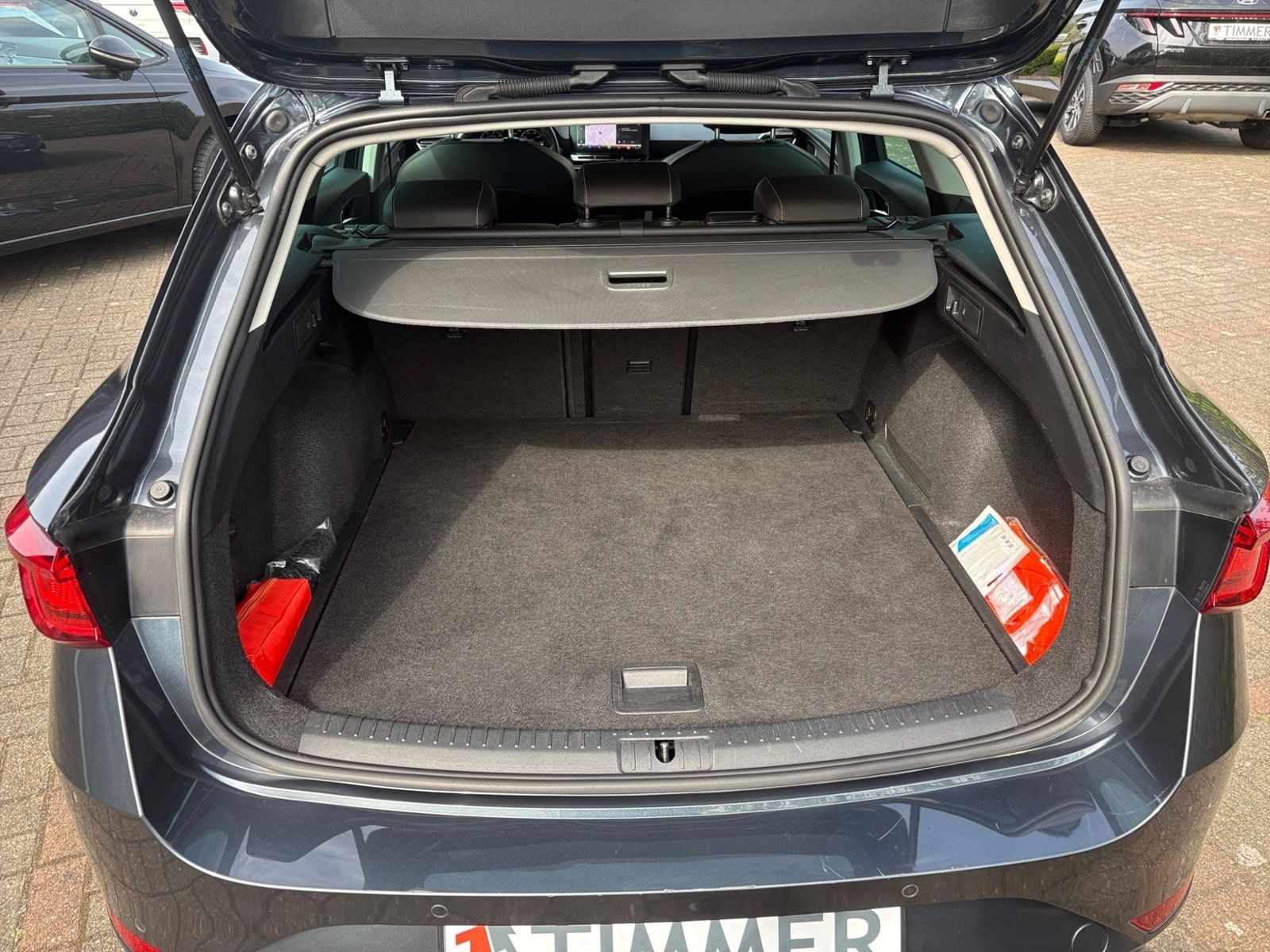 Seat Leon ST 2.0 TDI DSG XCELLENCE +AHK +LED+ACC +RKA