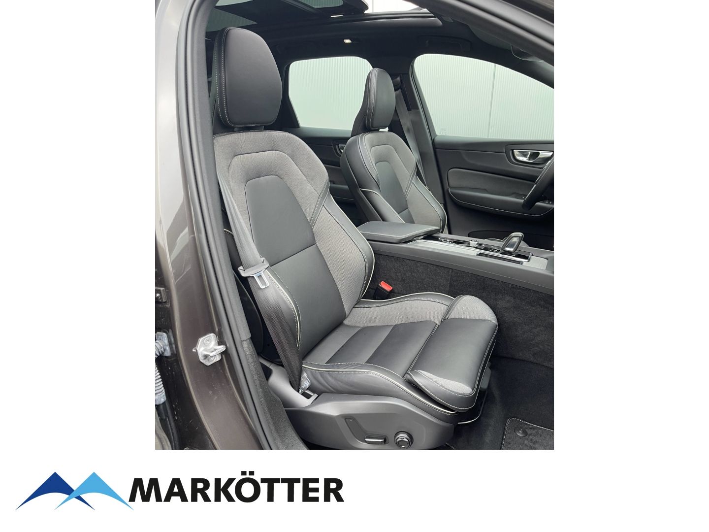 Volvo XC60 T6 AWD Recharge R Design - Samsaru's Car Outlet