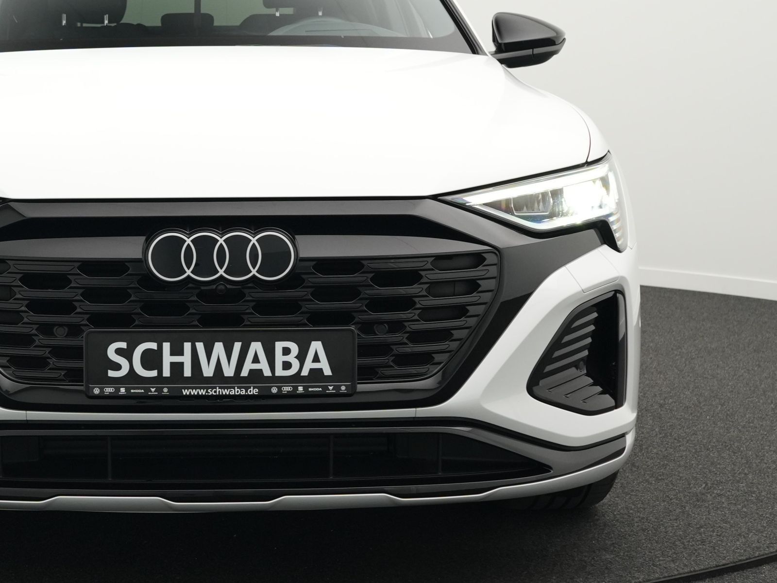 Audi Q8 Sportback e-tron 50 S line quattro