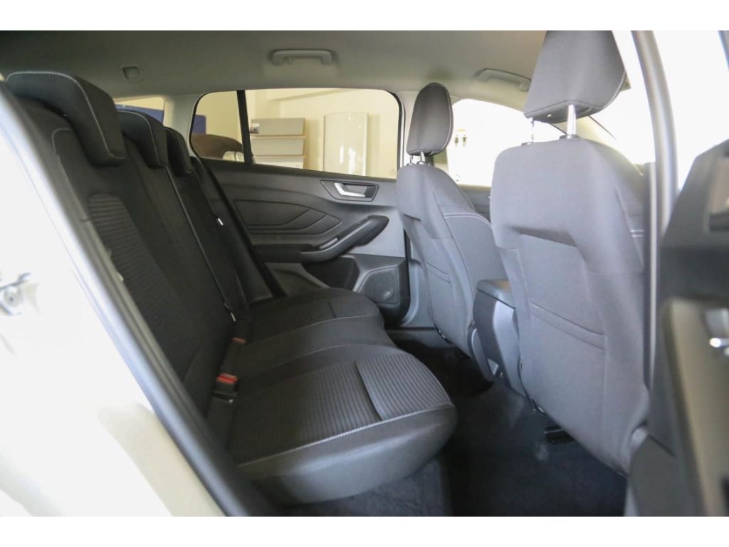 Ford Focus 1.5d Aut. Titanium Navi AHK ACC BLIS Kamer