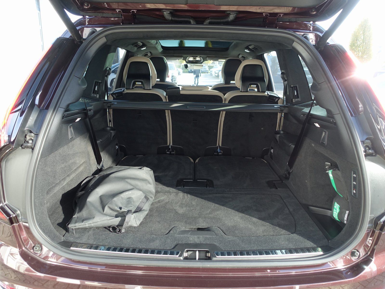 Volvo XC90 Ultra Facelift T8 AWD/B&W/22"/AHK/FourC/360