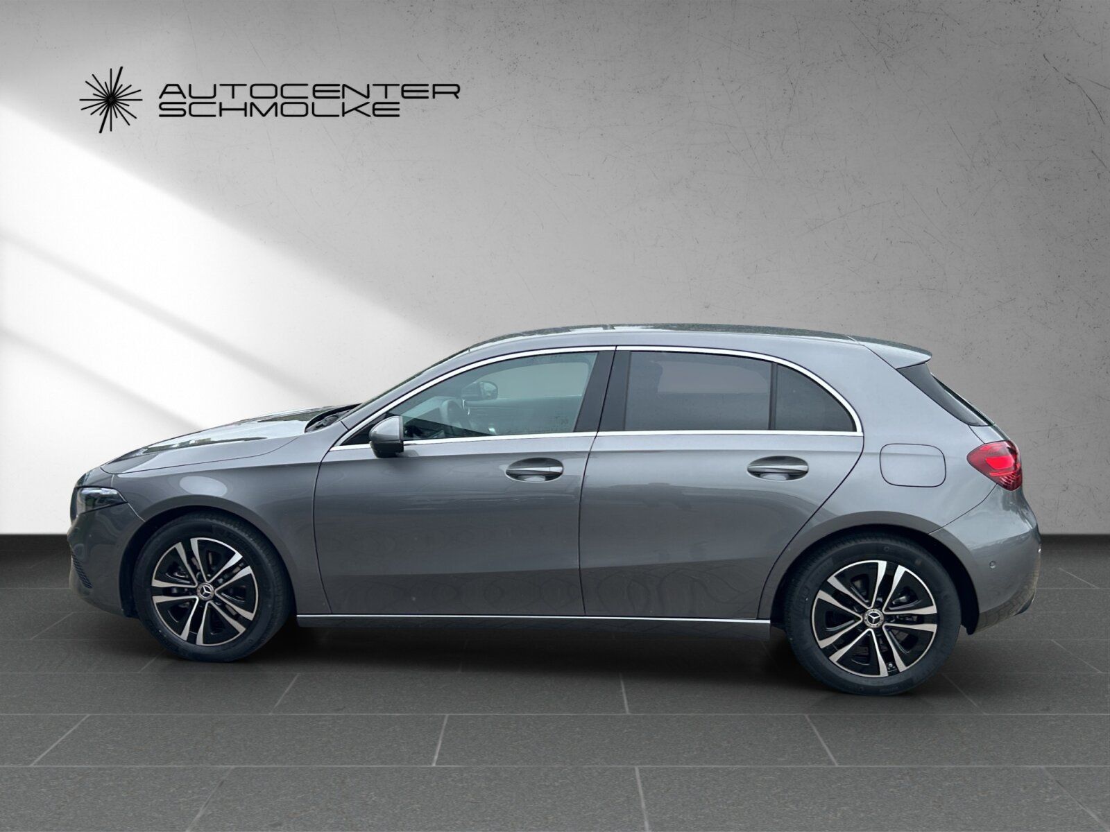 Mercedes-Benz A 180 - Samsaru's Car Outlet