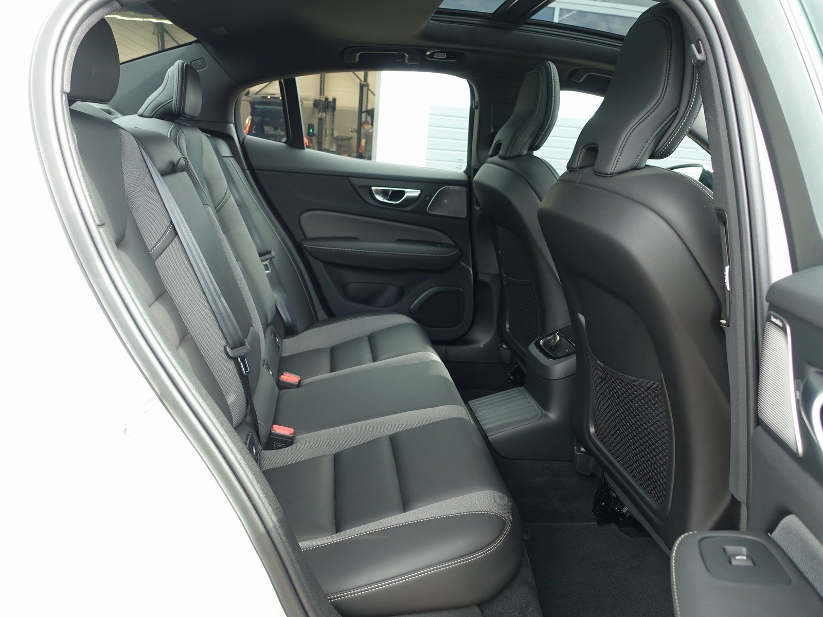 Volvo S60 Recharge Ultimate Dark T8 AWD HUD/B&W/PANO