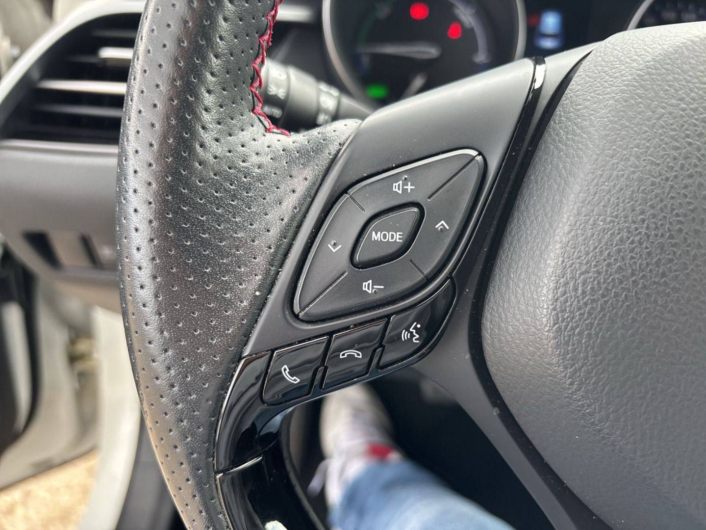 Toyota C-HR Hybrid GR Sport - Samsaru's Car Outlet