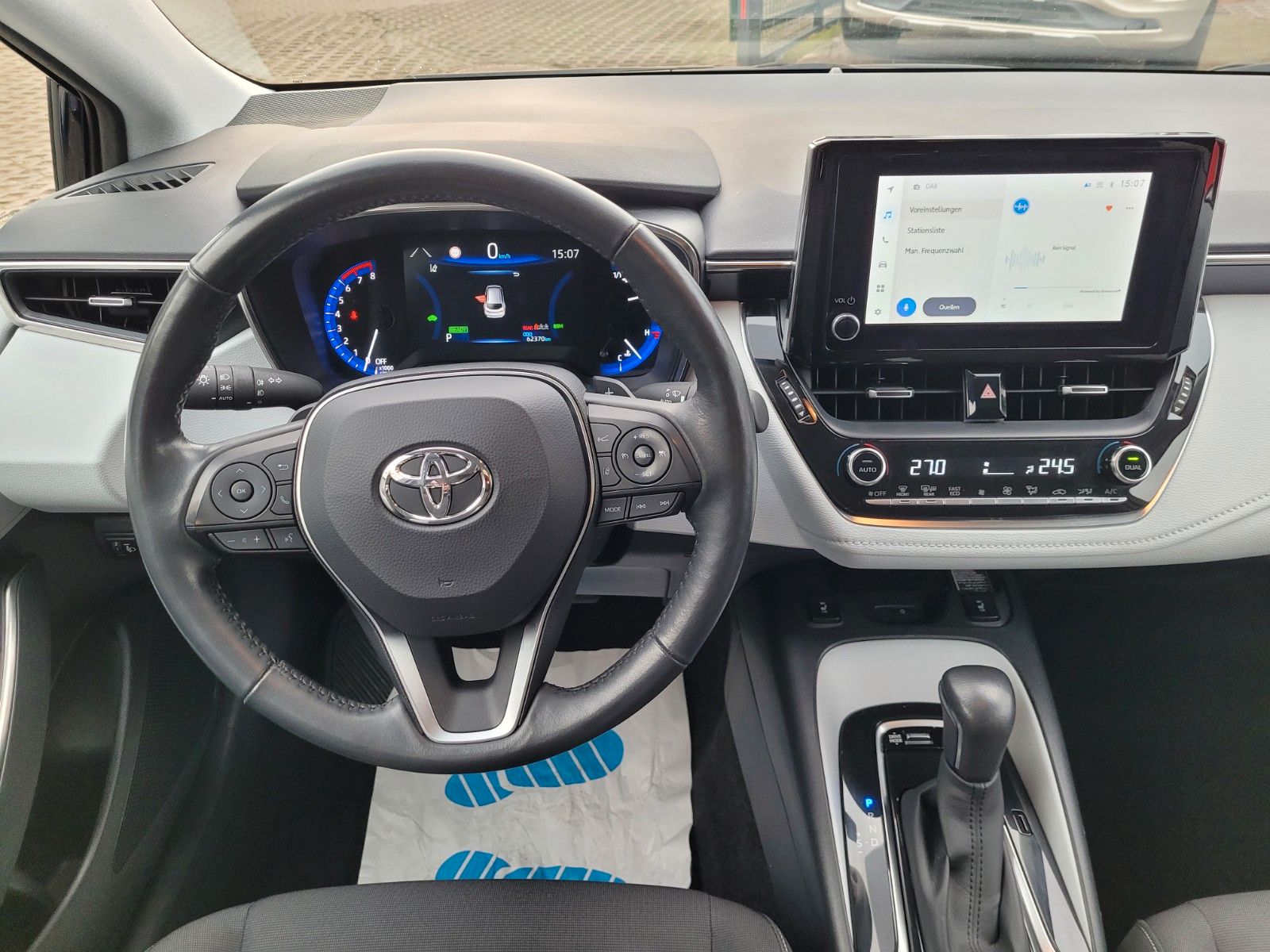 Toyota Corolla Sports Hybrid - Samsaru's Car Outlet
