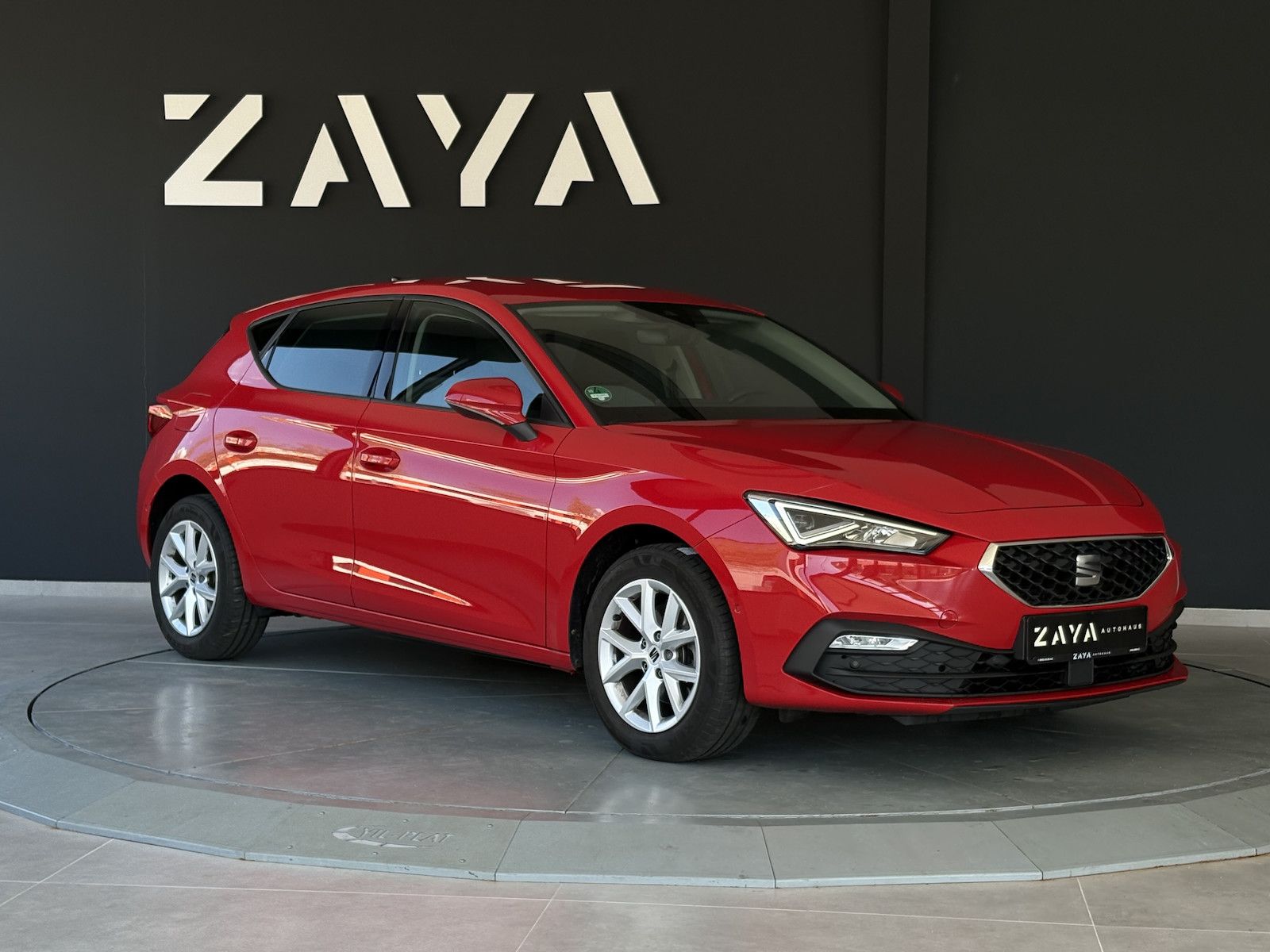 Seat Leon 1.0 eTSI Style - Samsaru's Car Outlet