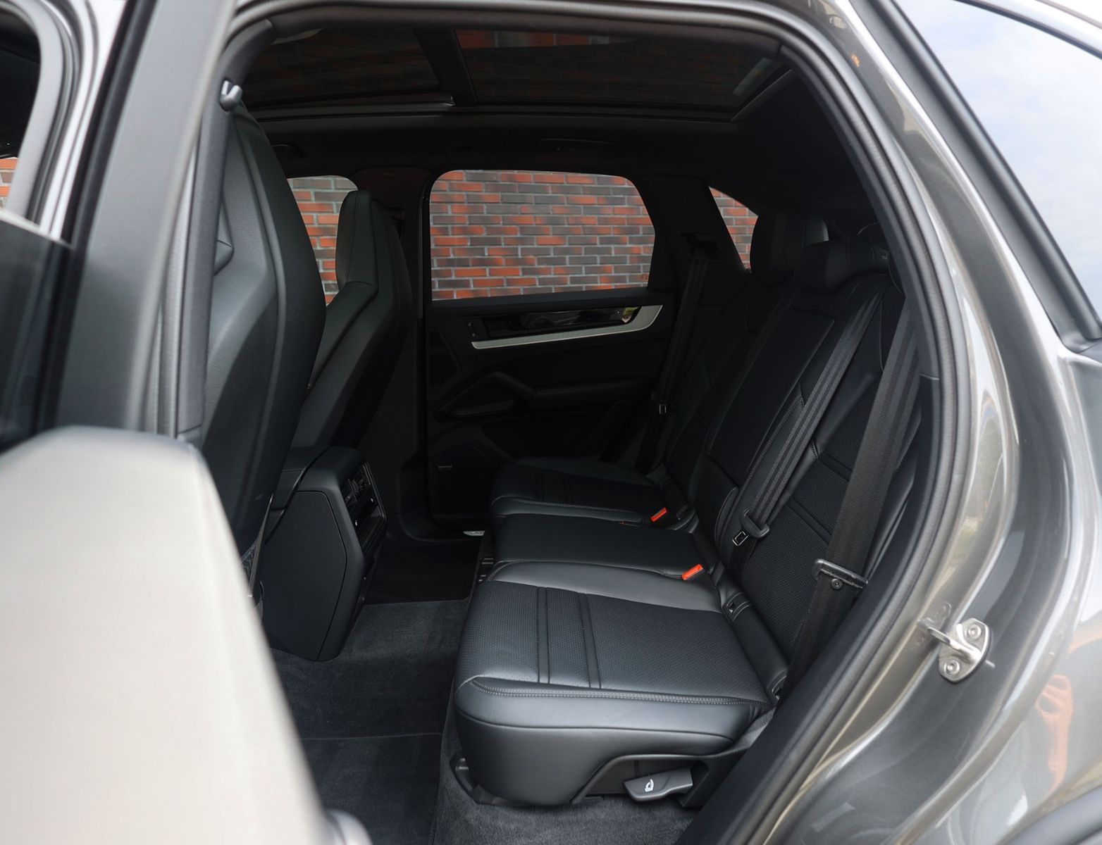 Porsche Cayenne E-Hybrid | Pas.Display - Pano - AHK