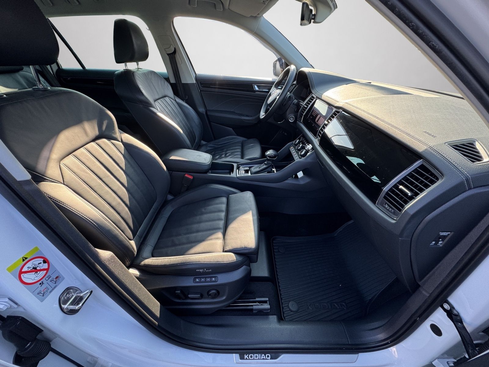 Skoda Kodiaq 2.0 TDI L&K 4x4 Navi, AHK, DCC, STHZ, Led