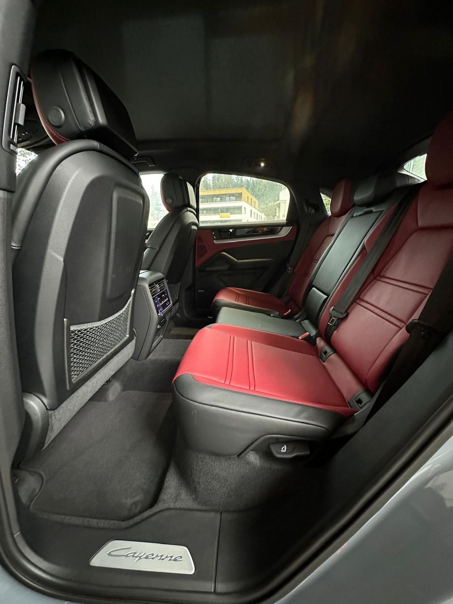 Porsche Cayenne S Hyb Coupe Facelift/gr-rot/AHK/Mtx/22