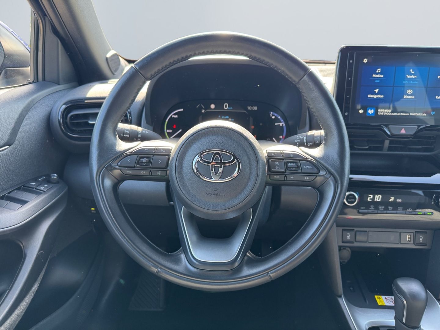Toyota Yaris Cross Hybrid 1.5 Team D *Matrix*CAM*el Hec