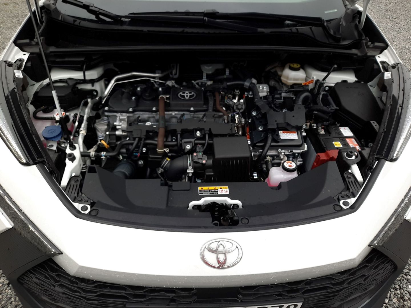 Toyota C-HR Team Hybrid - Samsaru's Car Outlet