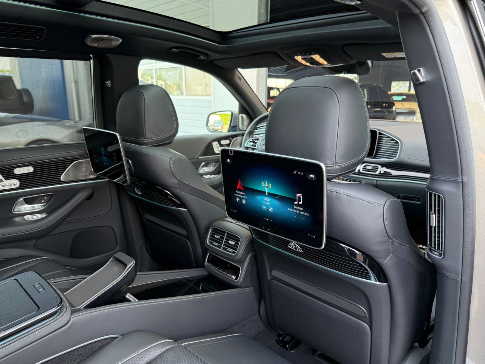 Mercedes-Benz GLS 600 Maybach 4Matic - Samsaru's Car Outlet