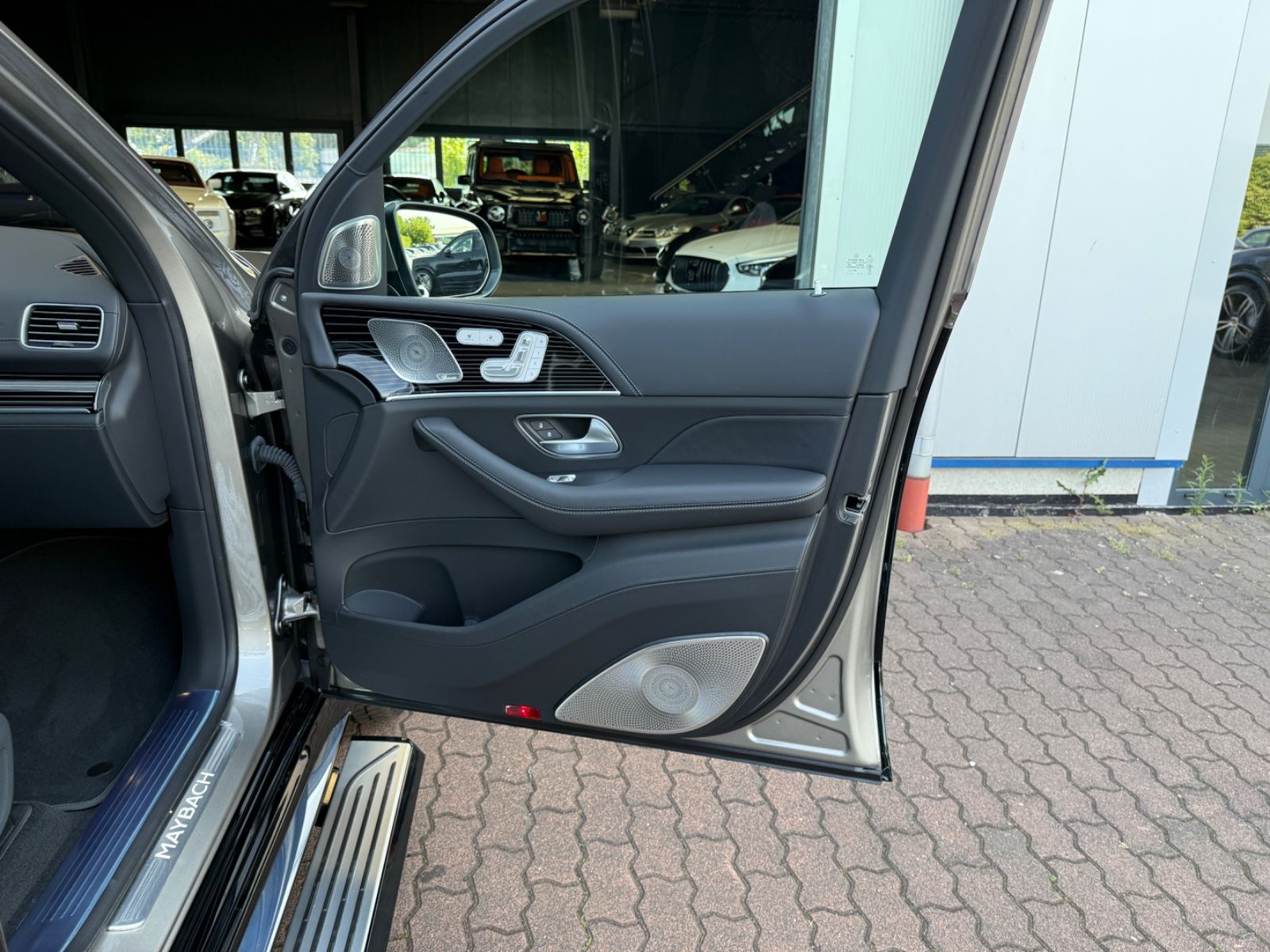 Mercedes-Benz GLS 600 Maybach 4Matic - Samsaru's Car Outlet